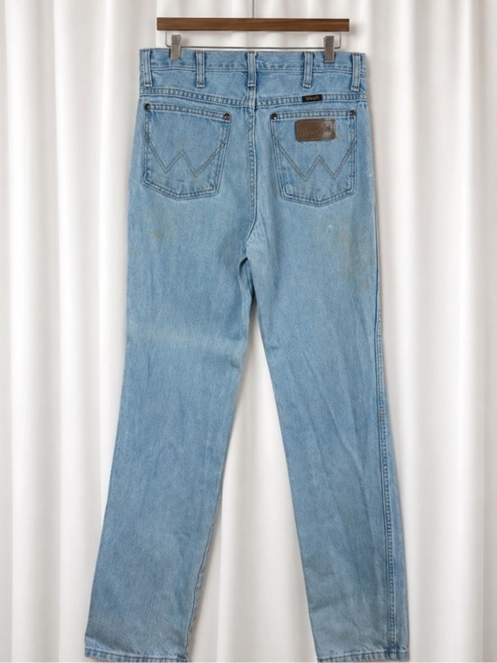30 x 32 Wrangler Men's Straight Jeans in Light Blue Cowboy Preowned Worn